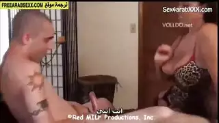 دبلجة إباحية عربية صريحة: خلاف عائلي يتحول إلى جماع جماعي