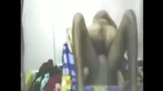 مزارع مصري يضرب كس زوجته المبلول بفستان الزفاف بقوة