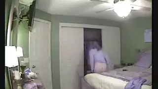 من الحمام إلى غرفة النوم: استمناء بهزاز وأنين