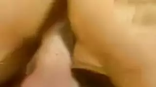 قضيب كبير يدمر فرج عربي ضيق في مقطع إباحي