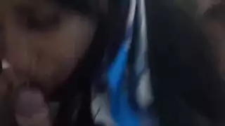 إباحية صريحة: فتاة لاتينية تأخذ لحمًا أسودًا ضخمًا في فتحتها الضيقة والباب الخلفي