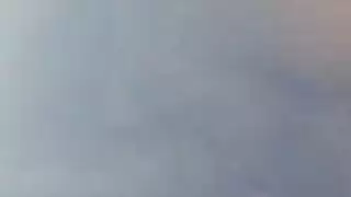 شقراء وقحة تمارس شرجي بوضعية الكلب بدلاً من عملها