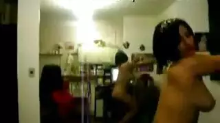 ناني المصرية ترقص بأحلى جسم ممشوق ملبن طري لعشيقها تمحنه و تسخنه