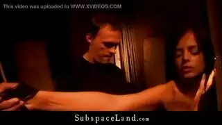  سمراء شقية تختنق من قضيب قاسٍ في خصوصية