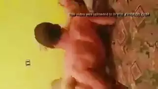 لبنانية جميلة تمص وتركب زب سعودي كبير